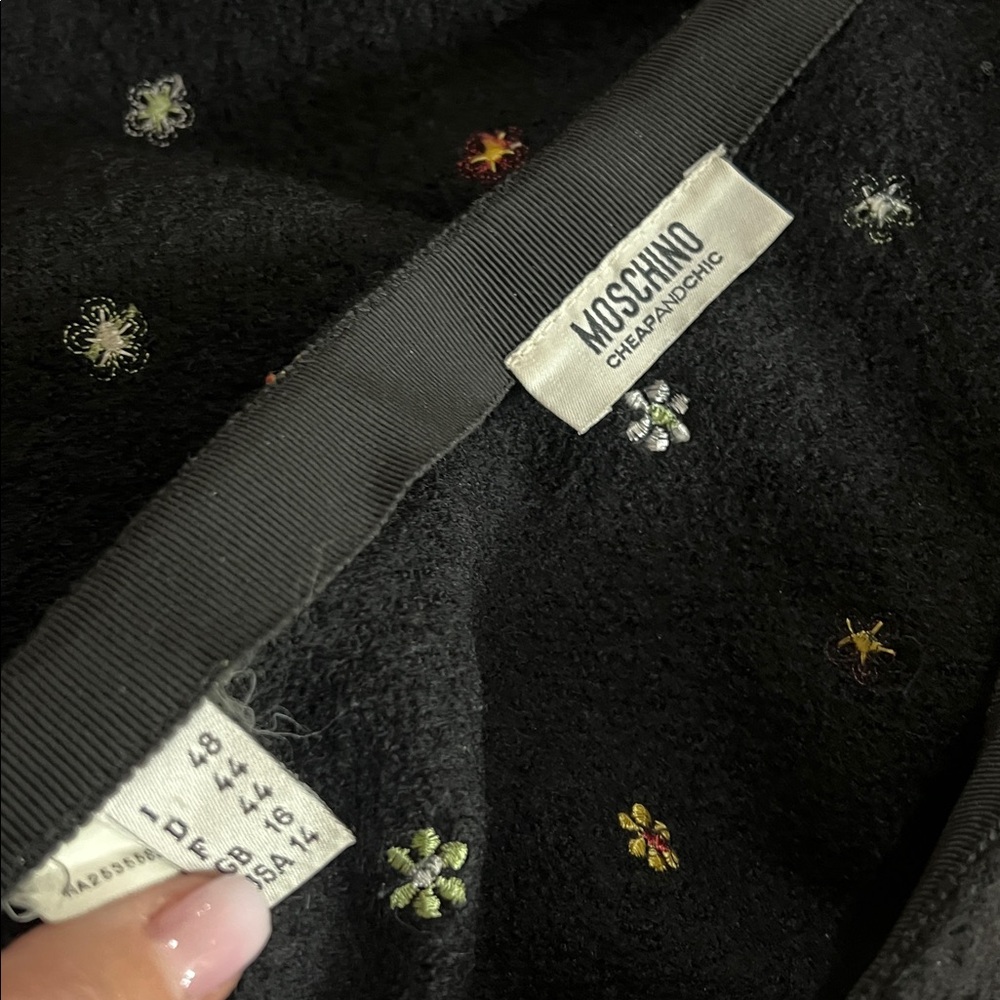 Moschino embroidered Suit. Sz 14. Italy - Picture 9 of 17